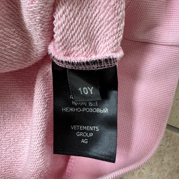 Vetements Baby Pink Logo Print Hoodie - Picture 5 of 5